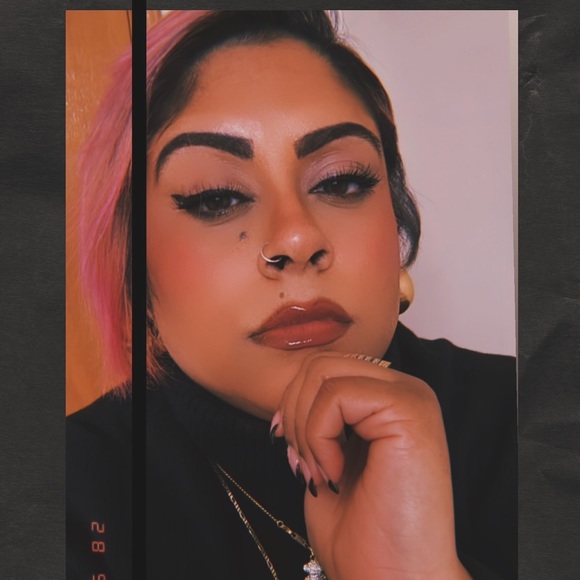 Meet your Posher, Joanna - Picture 1 of 1